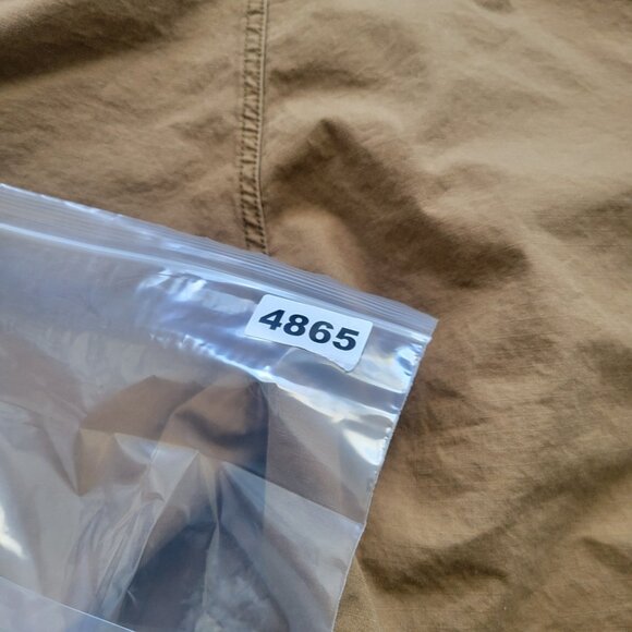 Levis Cargo Shorts Mens 38 Brown Multi Pocket - Picture 8 of 8